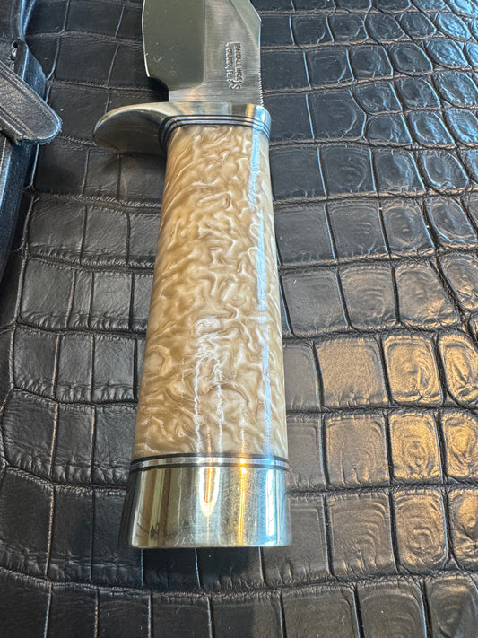 New in Paper Randall Model 19-5 in killer Musk Ox. Gorgeous all around Orange. Nickel Silver Single Hilt and butt Cap. SS, Brand New and Flawless