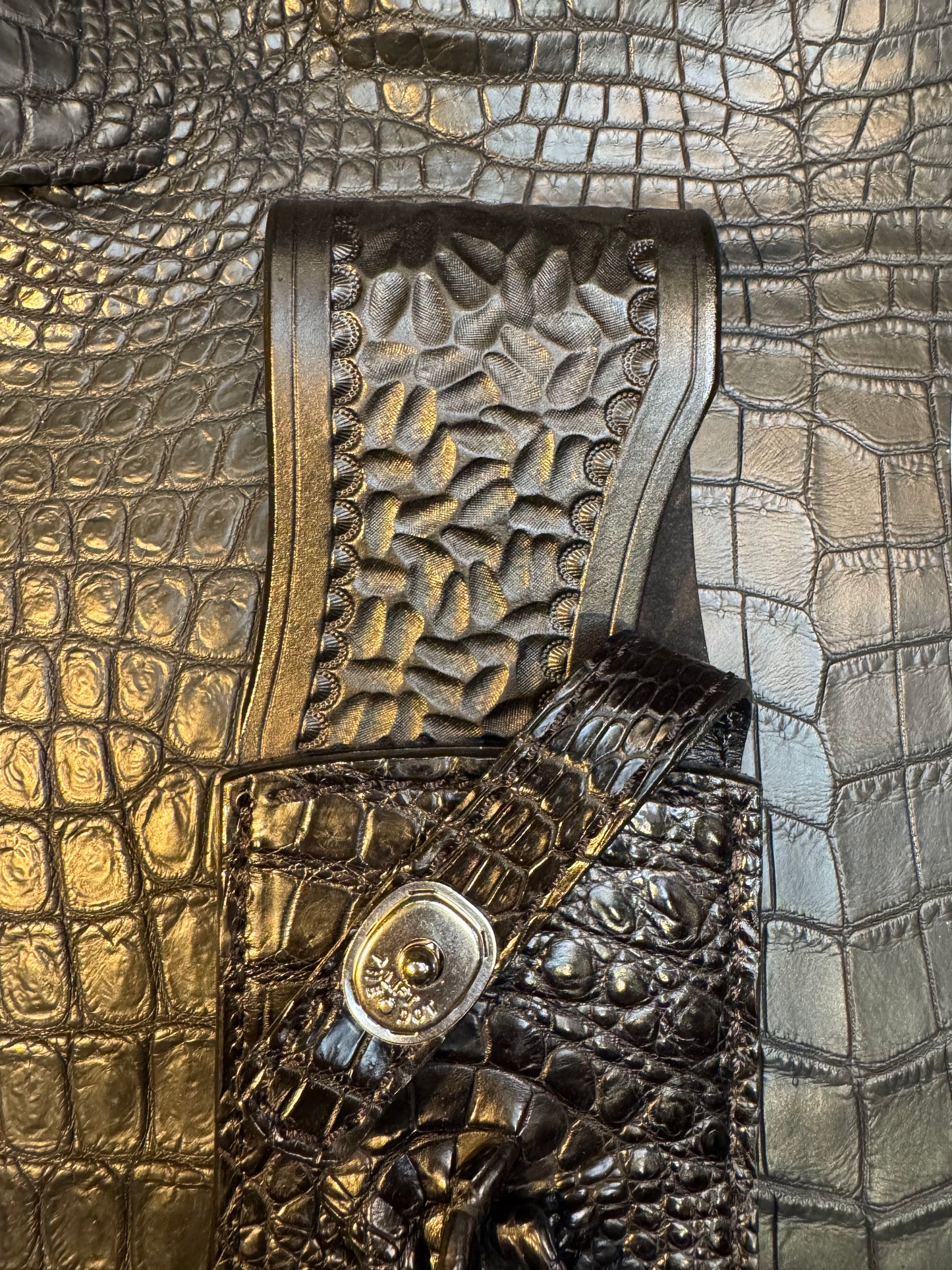 Randall Model Smithsonian “Smitty”Sheath in Exotic Australian Black Hornback ( foot and claw ) Crocodile skin from Treeman. Sheath only