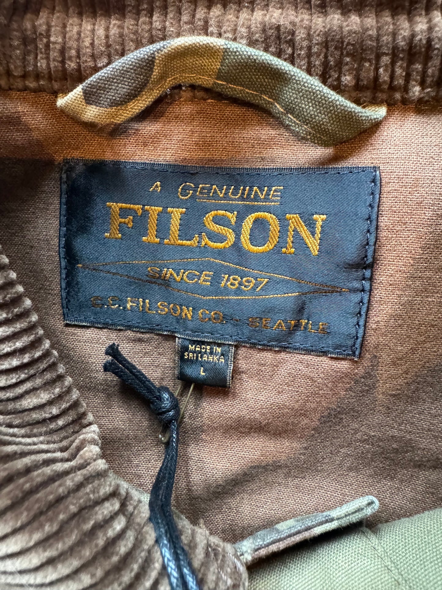 Filson Canvas Outfitter Jacket Tundra or Camo Size Large Sold out at Filson