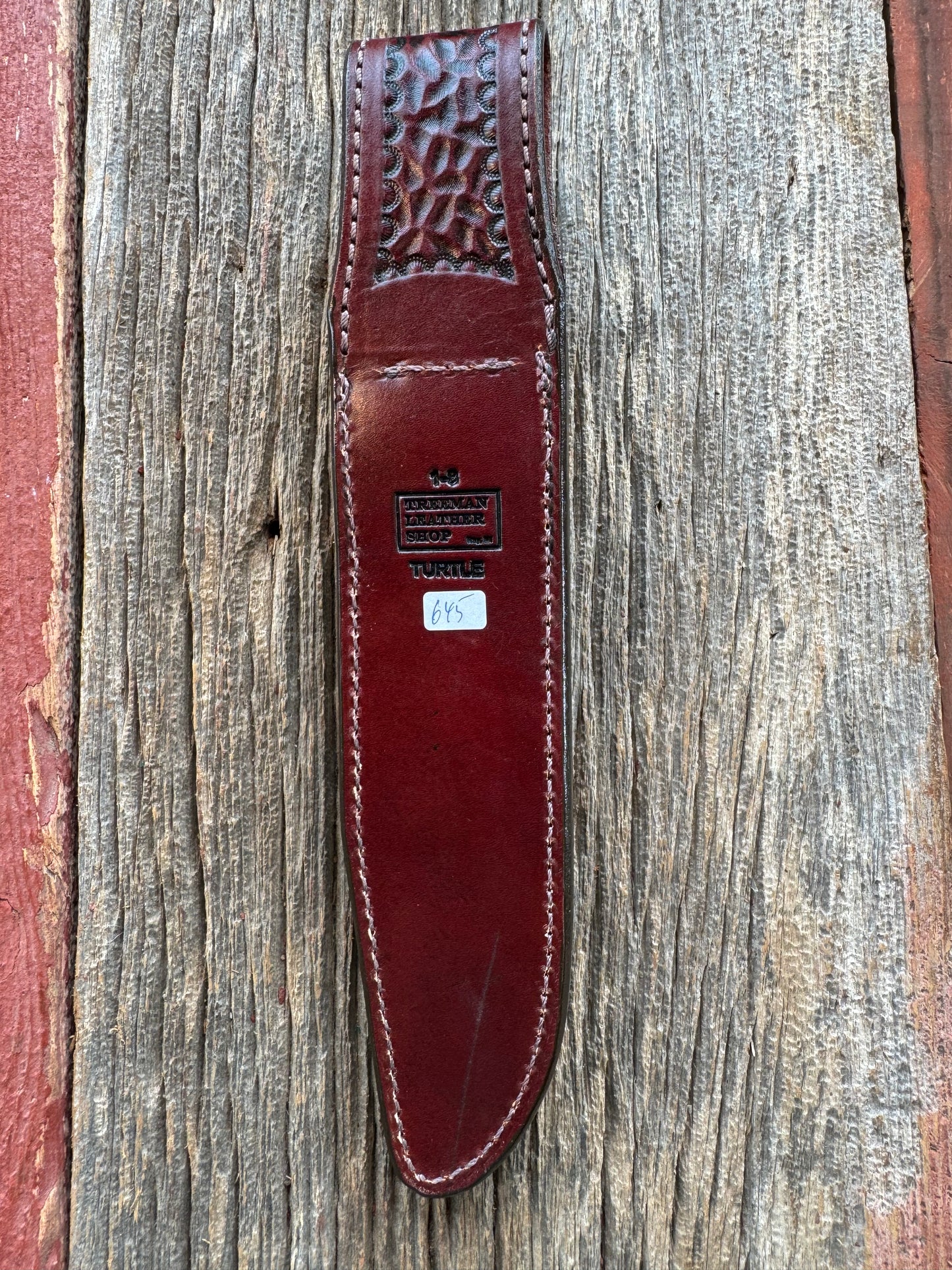 Randall Model 1-8 Sheath in Exotic Avocado Green Snapping Turtle by Treeman. Hind quarter portion of the turtle.