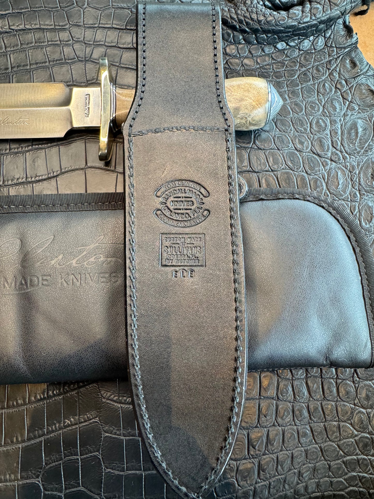 Randall Tom Clinton Dealer Special. Clinton Blade etched Commemorative 1/100 in a nice piece of Walnut. Very cool matching Elephant Gutcher sheath. Nickel Silver Hilt and Aluminum Coolie Butt cap. Included in black facsimile Tom Clinton case.