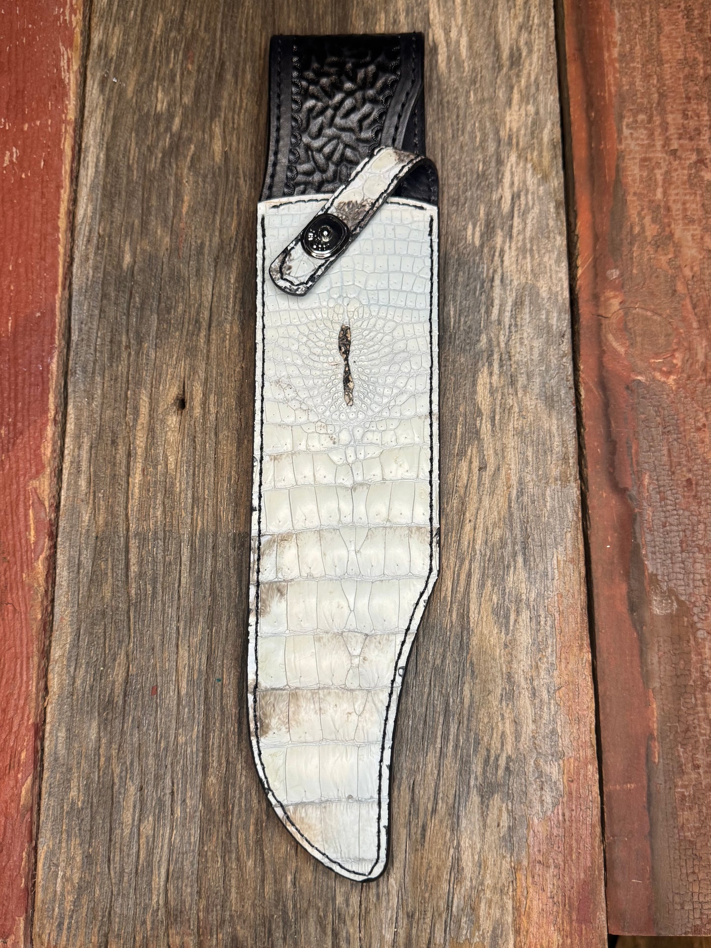 Randall Model 12-11 “Smitty” Anus Sheath in Exotic Natural Crocodile from Treeman.