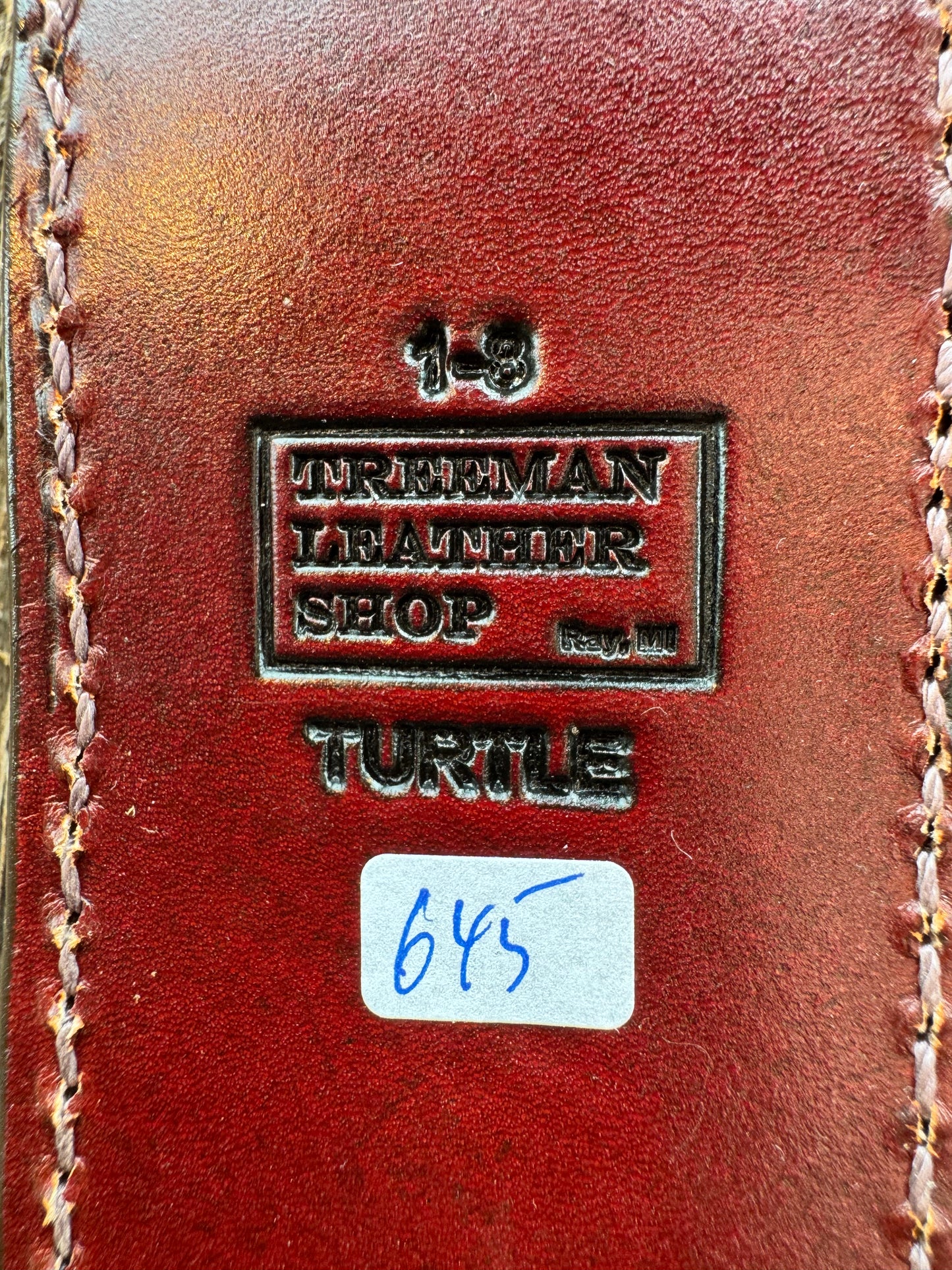 Randall Model 1-8 Sheath in Exotic Avocado Green Snapping Turtle by Treeman. Hind quarter portion of the turtle.