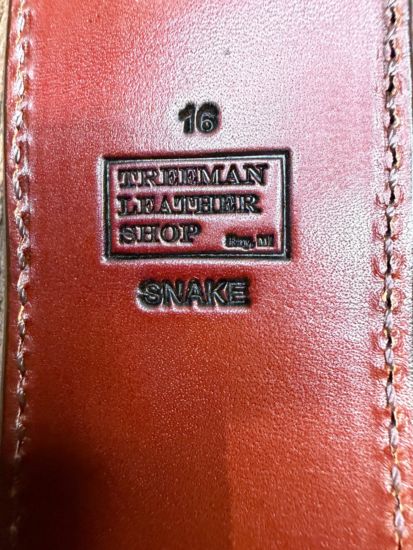 Randall Model 16 Sheath in Exotic Western Diamondback RattleSnake from Treeman Sheaths. Tremendous colors on this one.