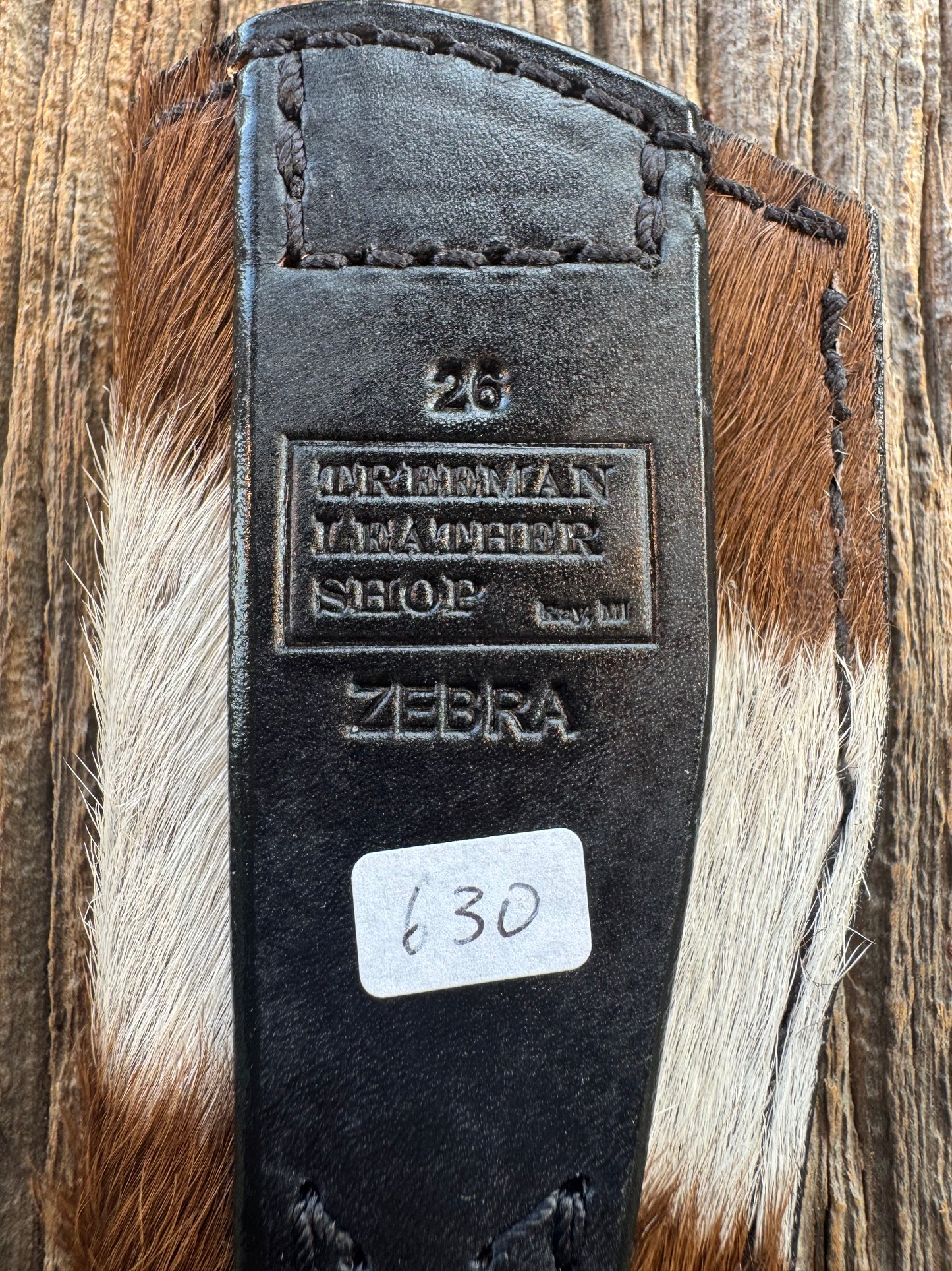 Randall Model 26 Sheath in Exotic Brown and White Zebra Throat style from Treeman.