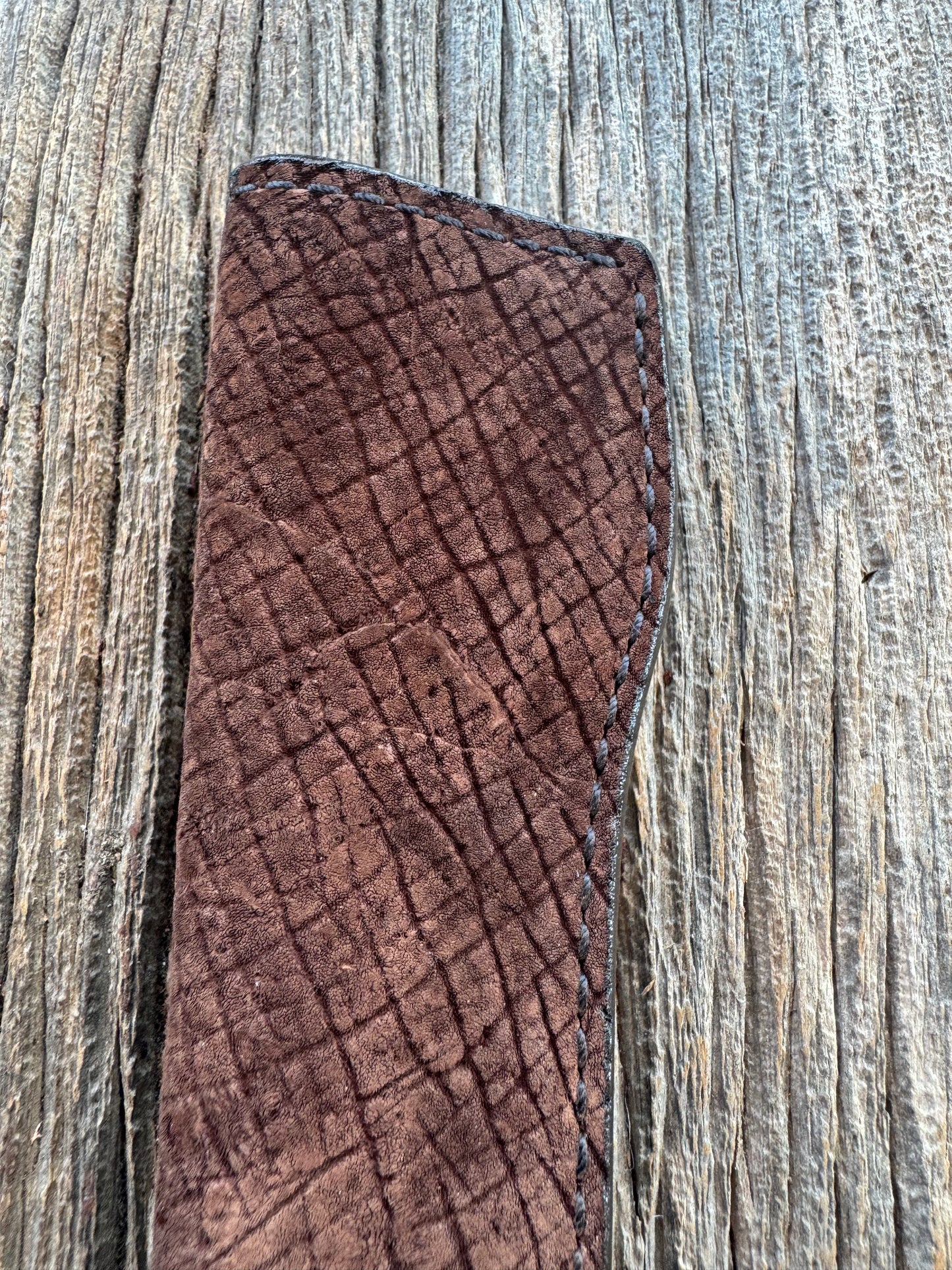 Randall Model 26 Sheath in Exotic Chocolate Hippo Throat style from Treeman. This is a left hand sheath.