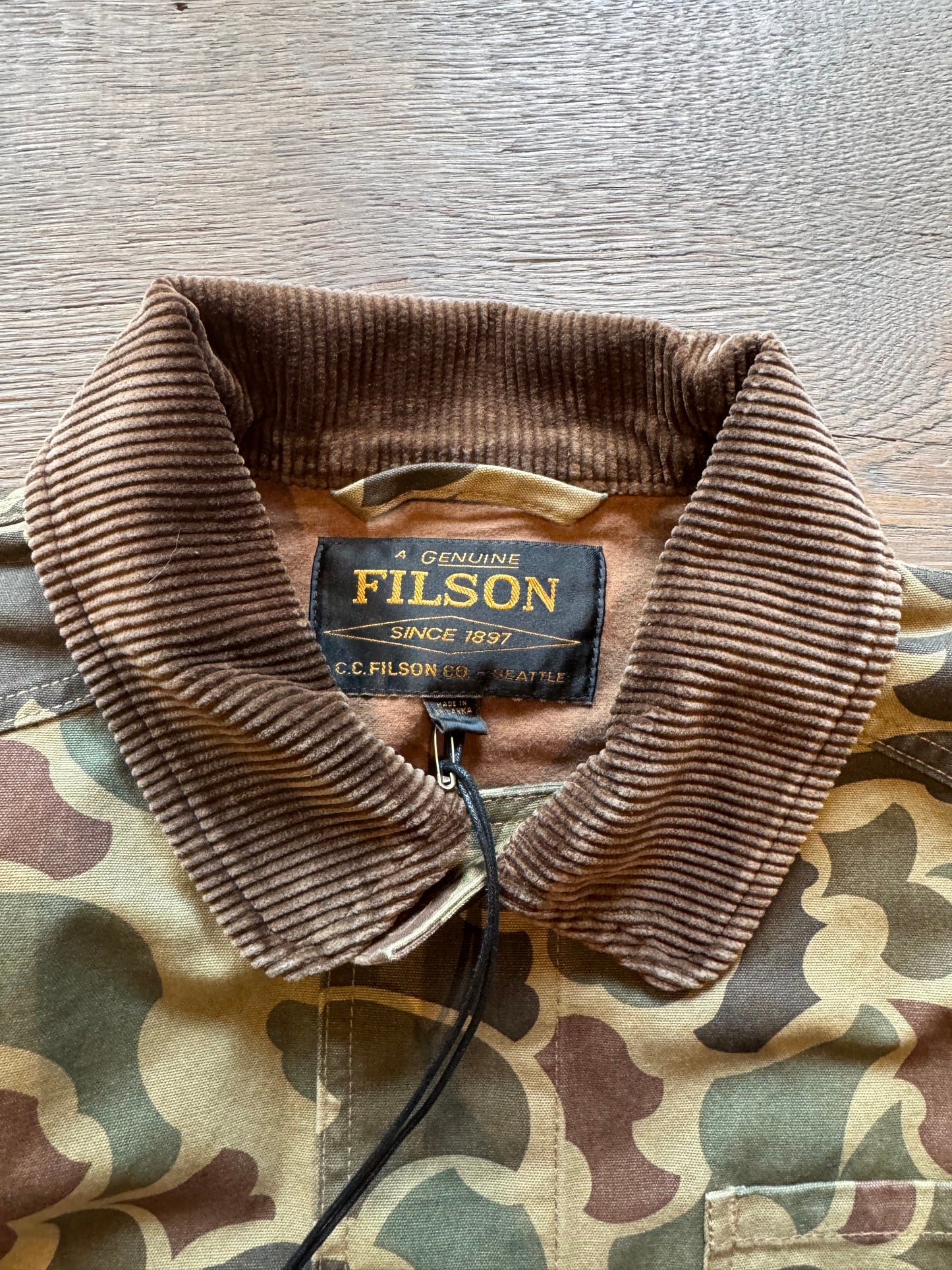 Filson Canvas Outfitter Jacket Tundra or Camo Size Medium Sold out at Filson