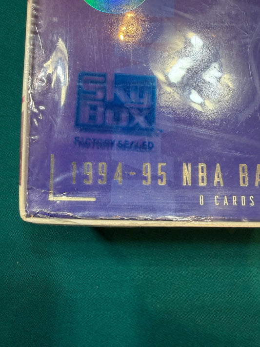 1994/95 Skybox Emotions Basketball Hobby Box Series ( 36) packs per box.