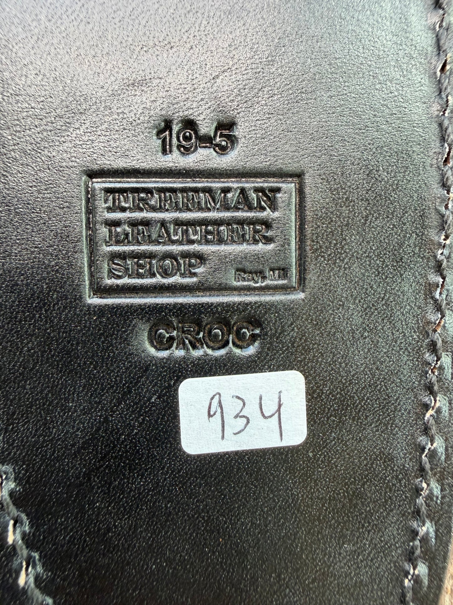 New Randall Model 19-5 Sheath in Exotic Black/Grey Matte Crocodile from Treeman with the newest Black Canteen snap.