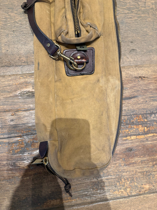 Very Rare Filson Fly Fishing Rod Case Rugged Twill in Tan Made in USA 60 inch version. YKK zippers, Used condition. Style 216P. Built Feb 2003