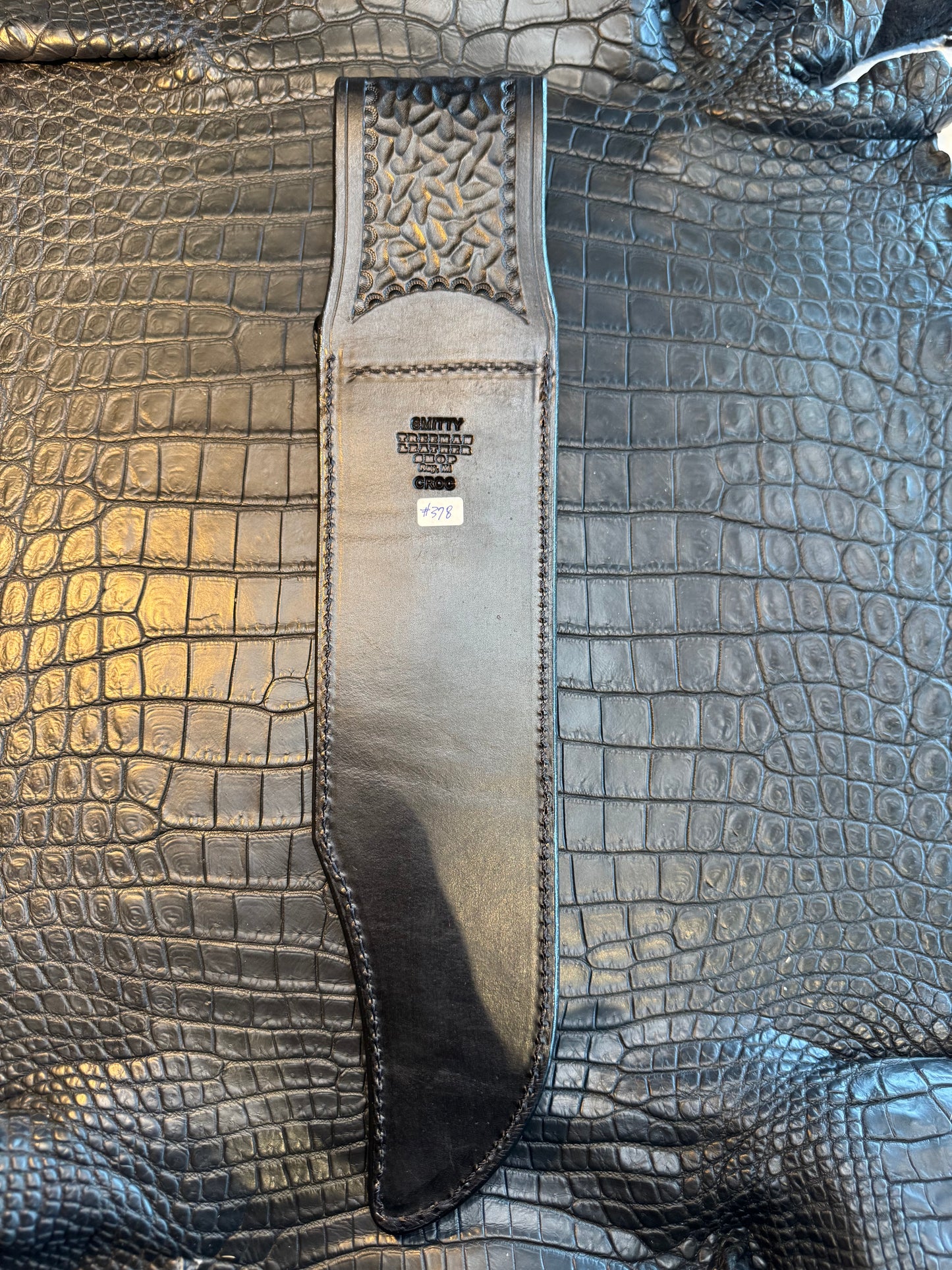 Randall Model 12-11 Smithsonian “Smitty” Exotic Sheath in Black Hornback Crocodile (Skull) by Treeman.