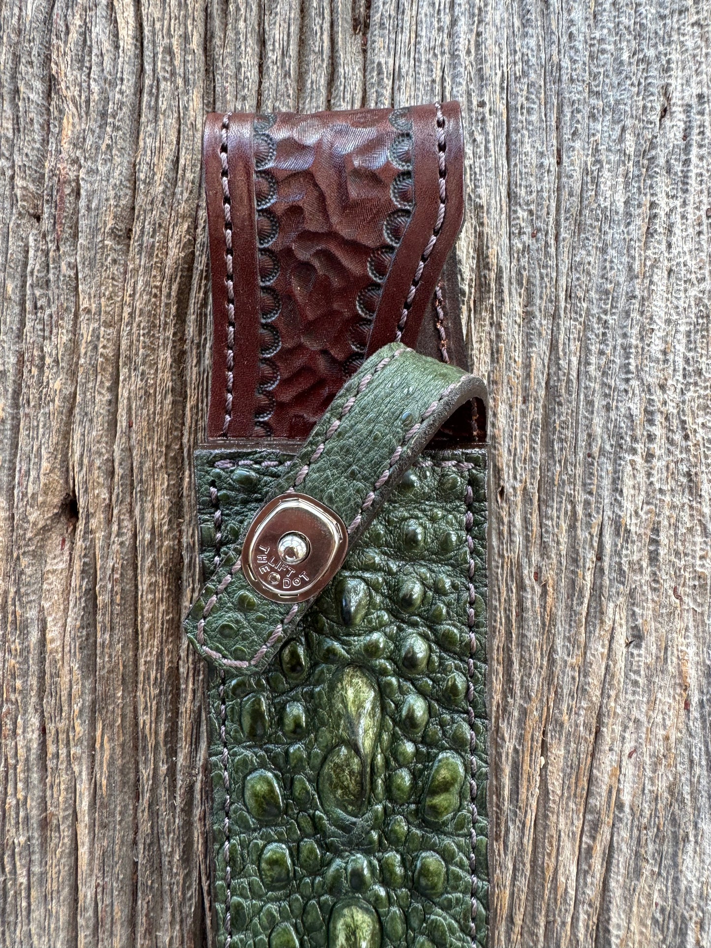 Randall Model 14 Sheath in Exotic Green Snapping Turtle by Treeman. Spiked Dragon tail portion of the turtle.