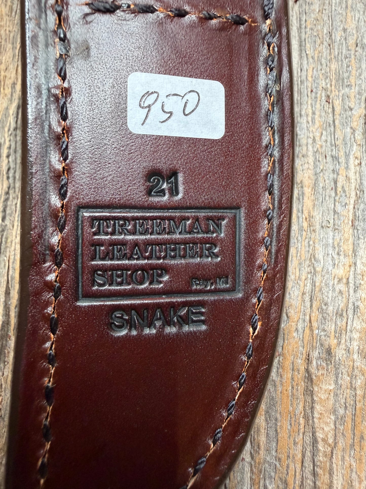 Randall Model 21 with Western Diamondback RattleSnake skin from Treeman Sheaths.