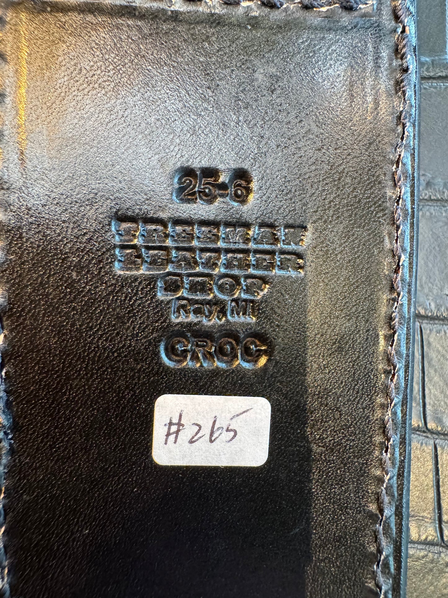 Randall Model 25-6 Exotic Sheath in Black Crocodile by Treeman.
