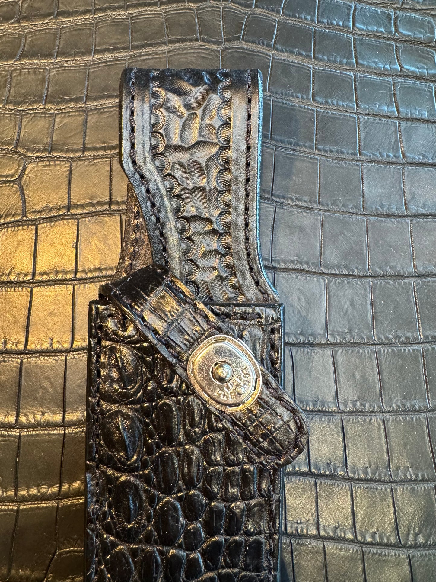 Randall Model 25-6 Exotic Sheath in Black Crocodile by Treeman.