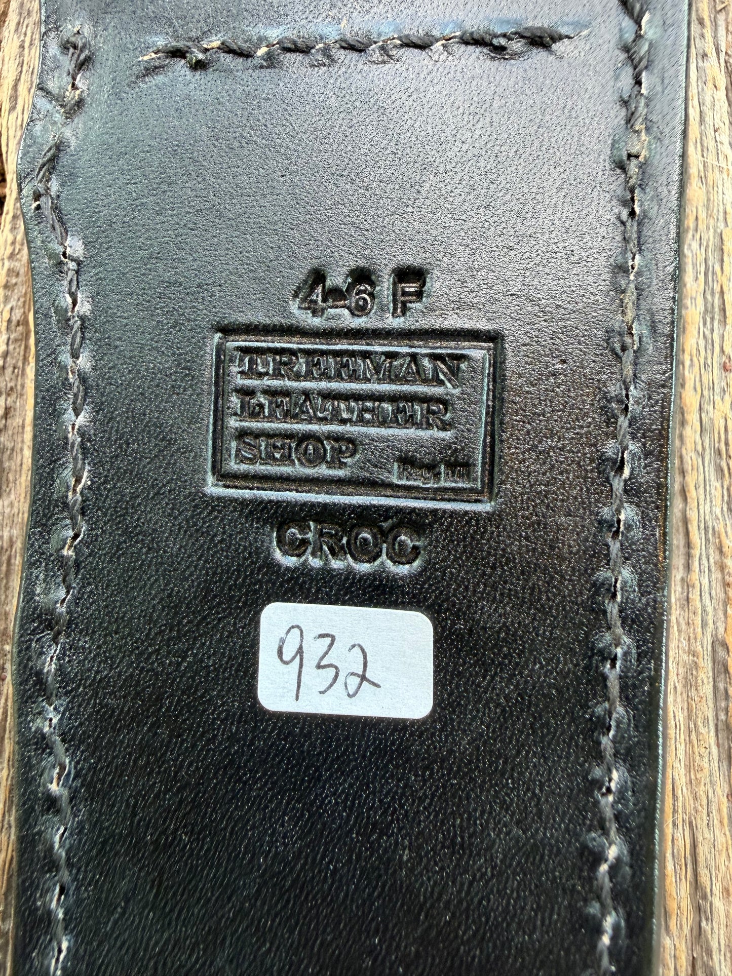 New Randall Model 4-6F Sheath in Exotic Black/Grey Matte Crocodile Anus from Treeman with the newest Black Canteen snap.