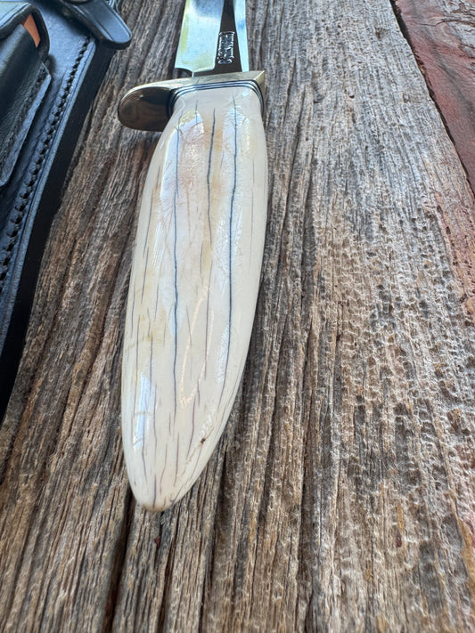 Randall Model 4-7 in a flawless Elephant Ivory tip. Nickel silver single hilt, Black and Aluminum spacers.