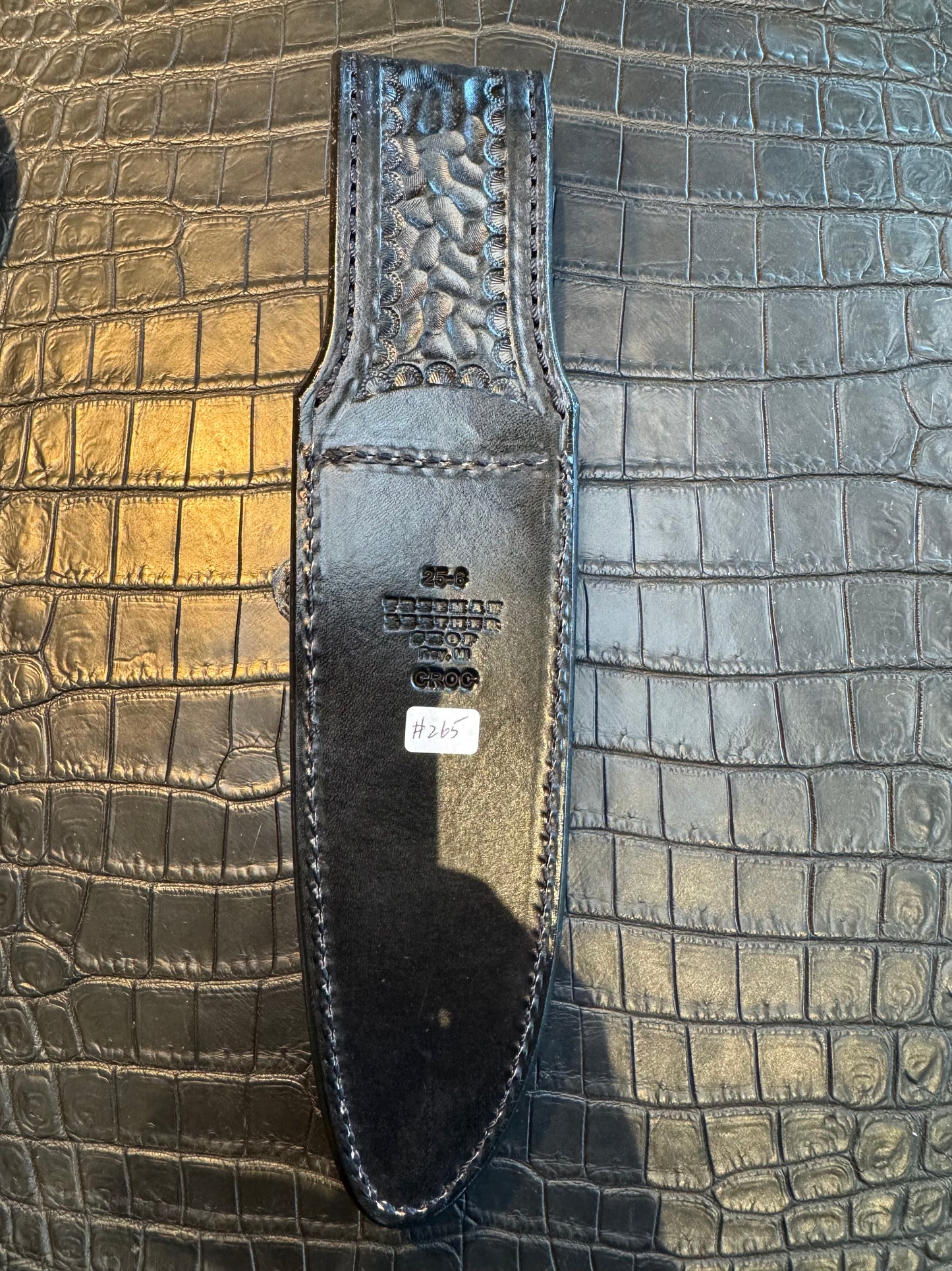Randall Model 25-6 Exotic Sheath in Black Crocodile by Treeman.