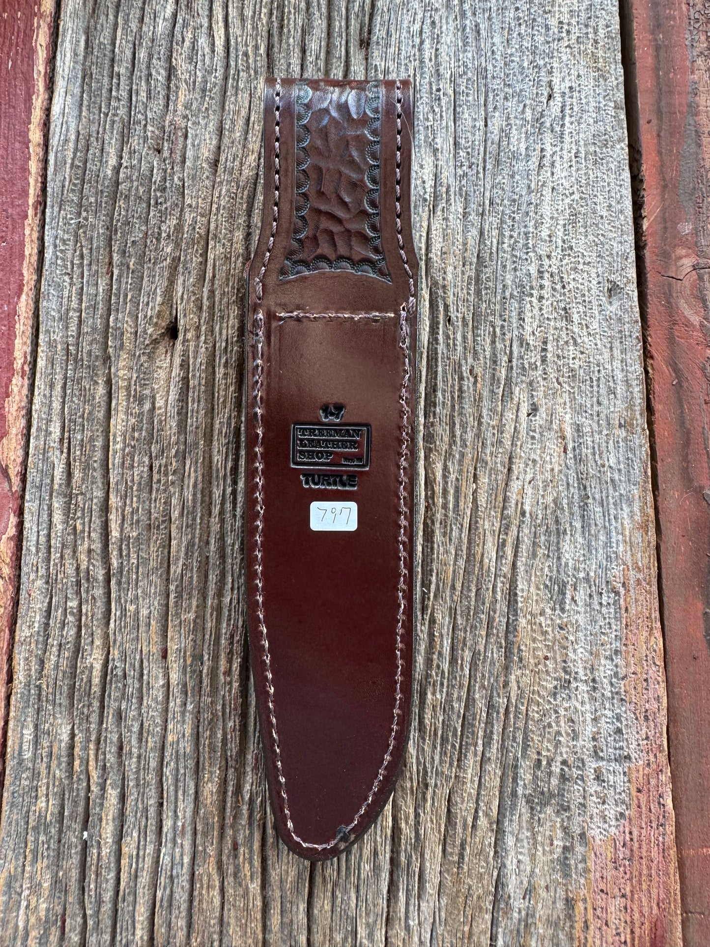 Randall Model 1-7 Sheath in Exotic Matte Light Brown Snapping Turtle by Treeman. Spiked Dragon tail portion of the turtle.