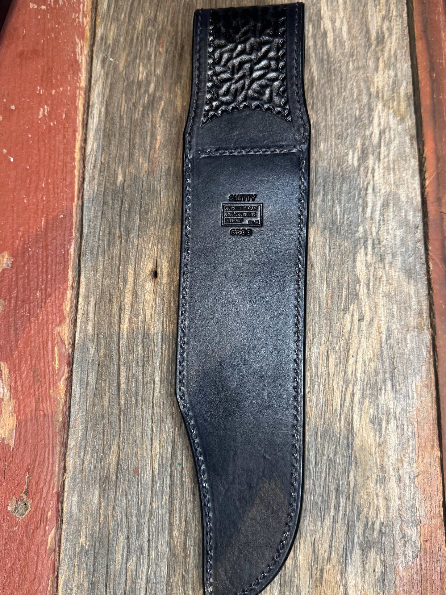 Randall Model 12-11 “Smitty” Sheath in Exotic Natural Crocodile from Treeman.