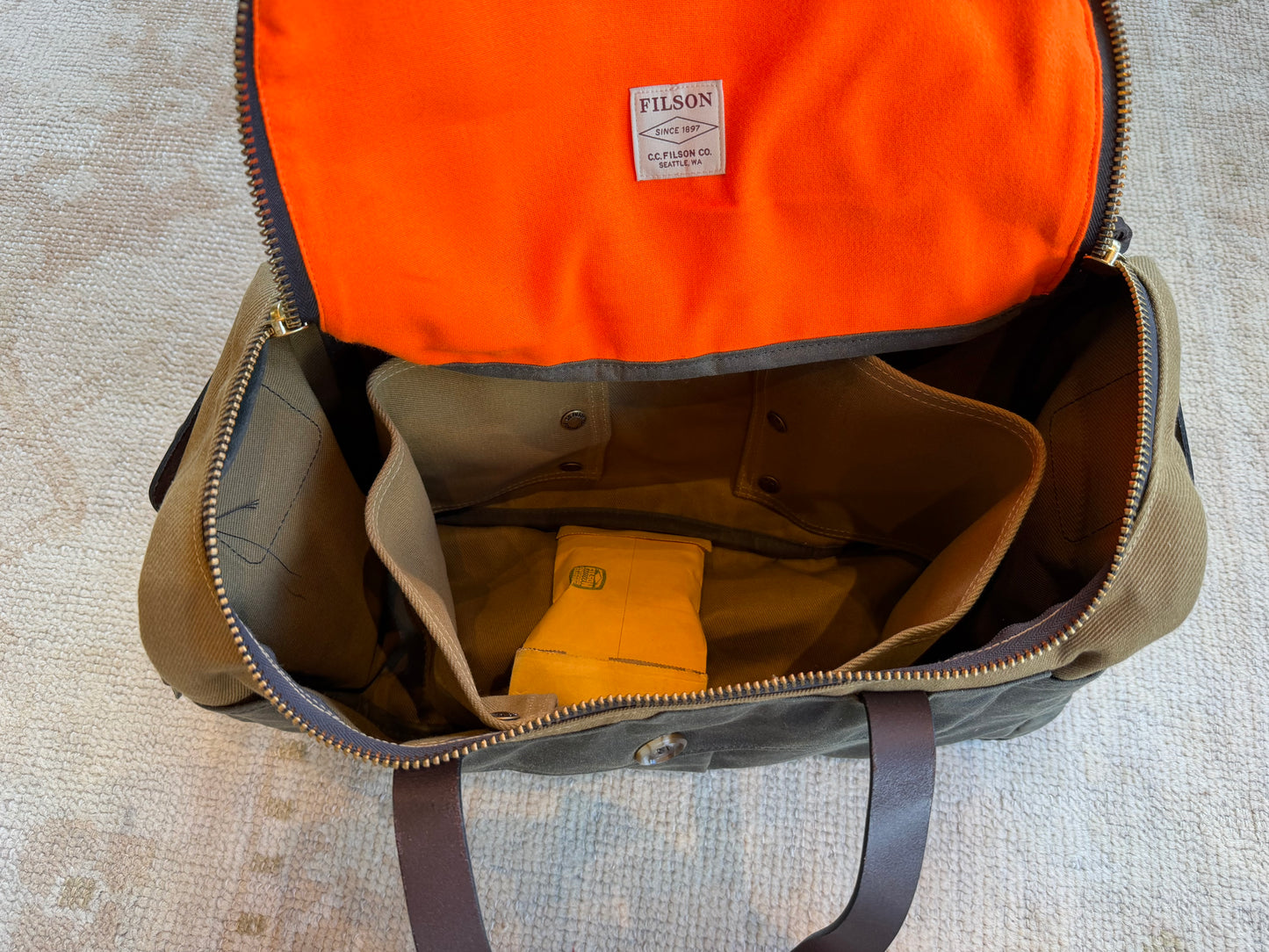 New without tags USA MADE Filson Heritage Sportsman Tan and Otter Green. -11070073