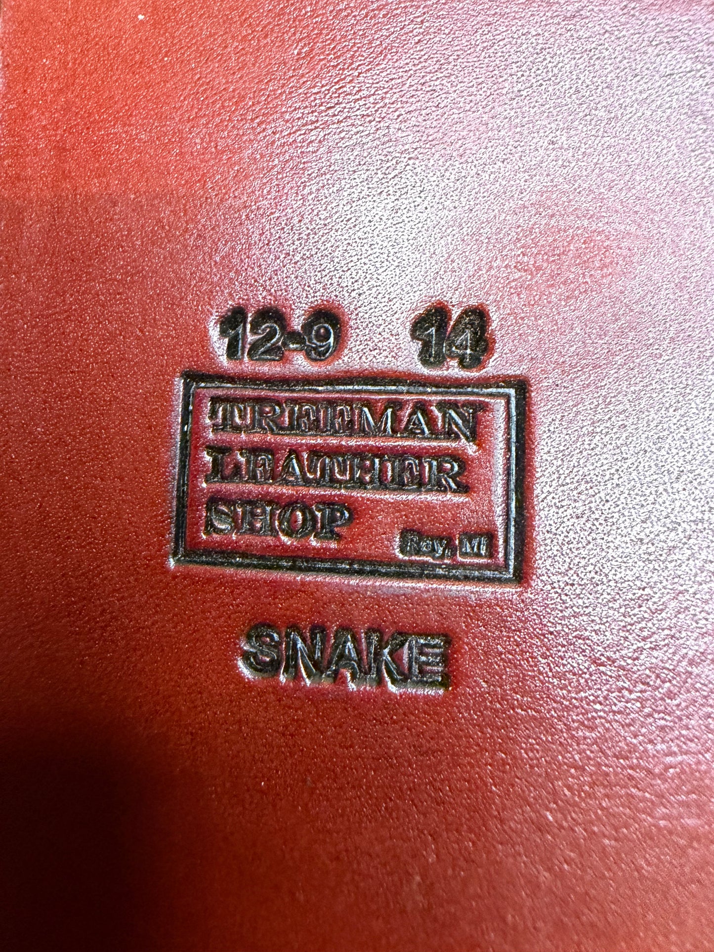 Randall Model 12-9 Sheath in Exotic West Texas Yellow Gopher Snake from Treeman Sheaths. Dark colors from the center of the skin, phenomenal.