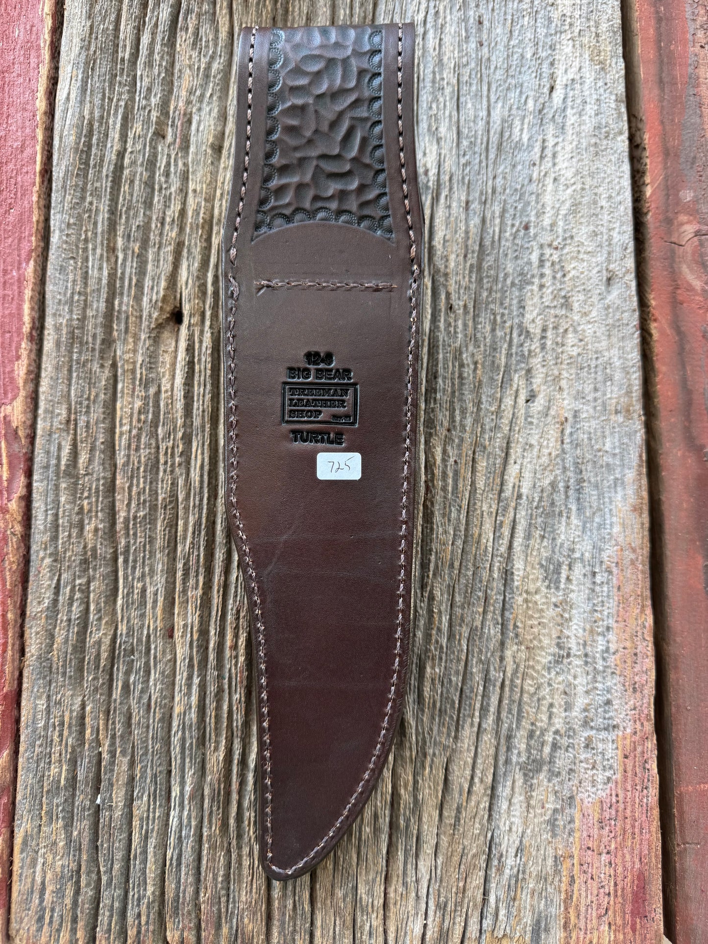 Randall Model 12-8 “Big Bear” Sheath in Exotic Rust Snapping Turtle by Treeman. Spiked Dragon tail portion of the turtle.