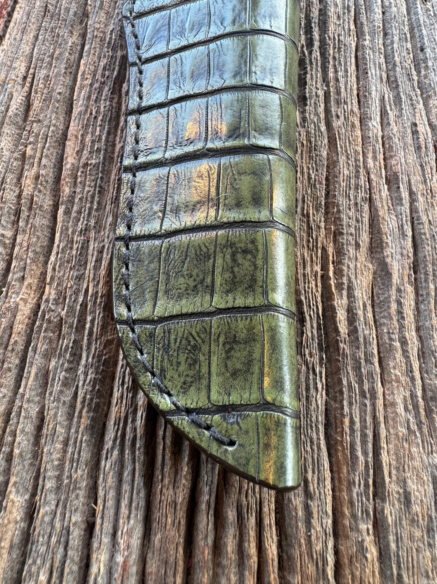 Randall Model 26 Sheath in Exotic Army Green Crocodile Throat style from Treeman.