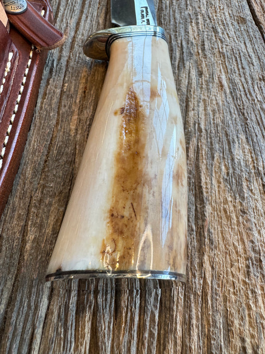 Randall Knife Model 5-5 Creamy Fossil Walrus Handle. Rare model you don’t see often. Handle is beefy and special. Flawless Ivory, Stainless Steel, Nickel silver Hilt and butt plate.
