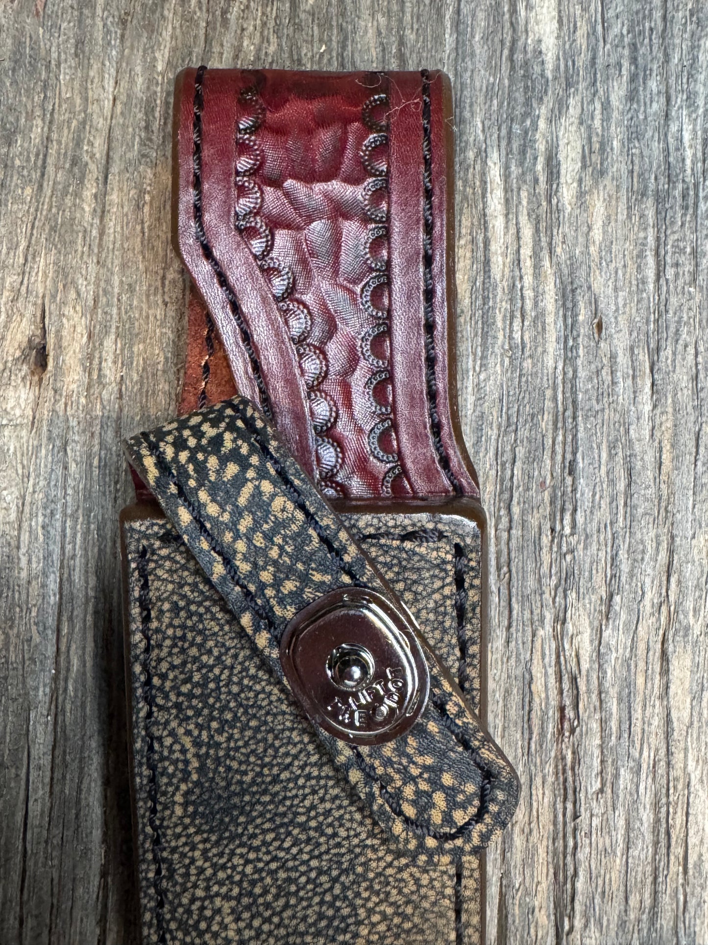 Randall Model 23 Sheath in Exotic Brown Giraffe from Treeman.
