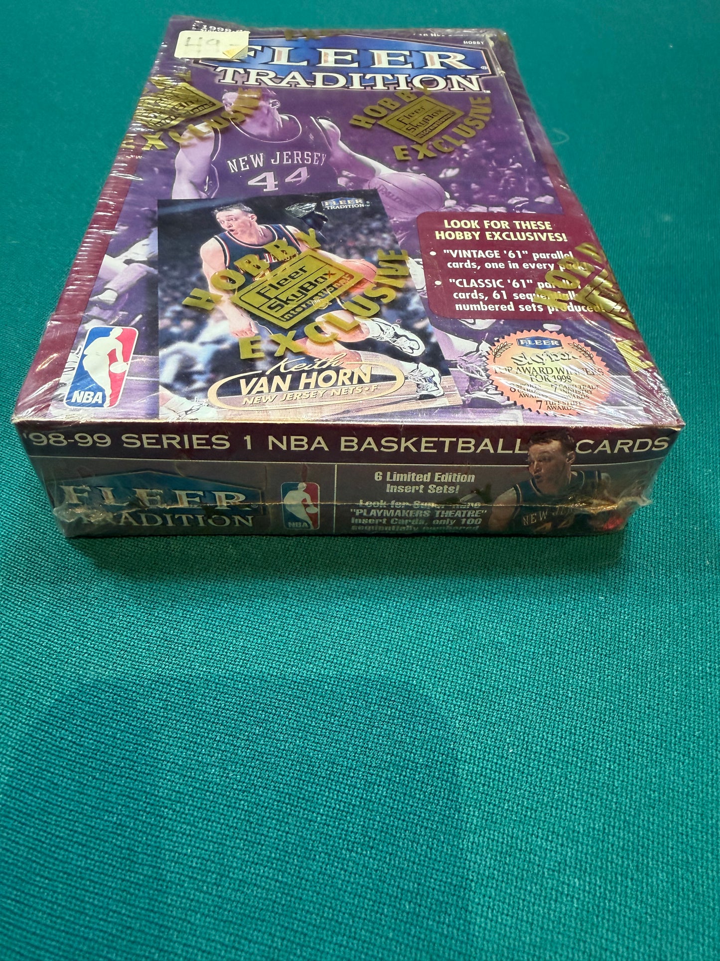 1998/99 Fleer Tradition Basketball Hobby Box Series 1 (36) packs per box. Factory Sealed!