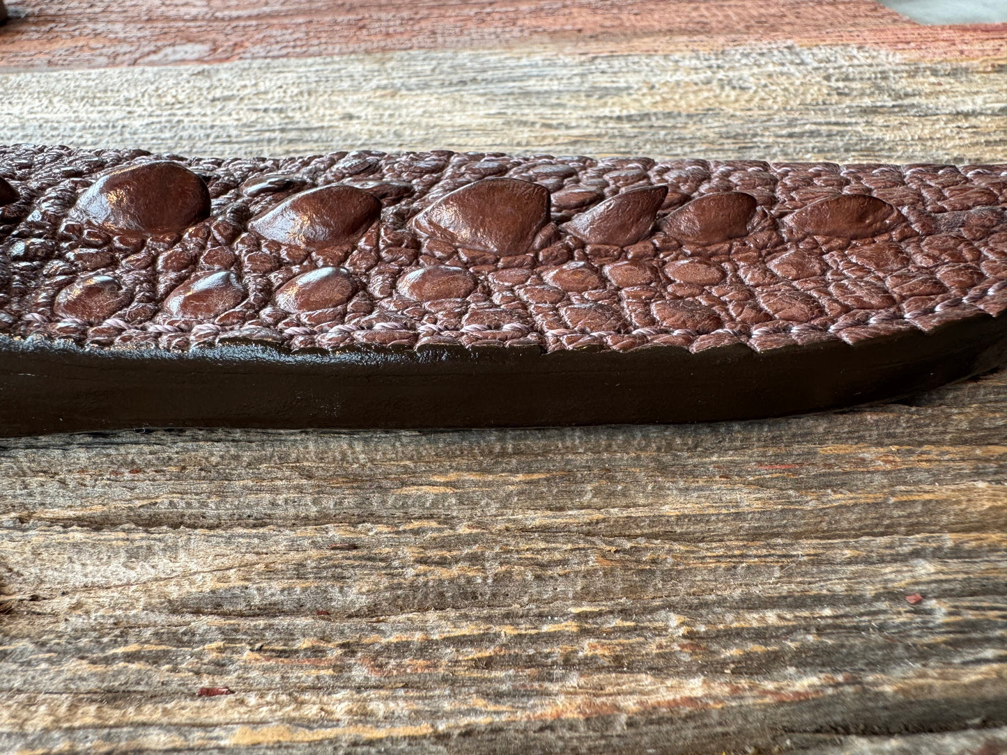 Randall Model 14 Sheath in Exotic Brown Snapping Turtle by Treeman. Spiked Dragon tail portion of the turtle.