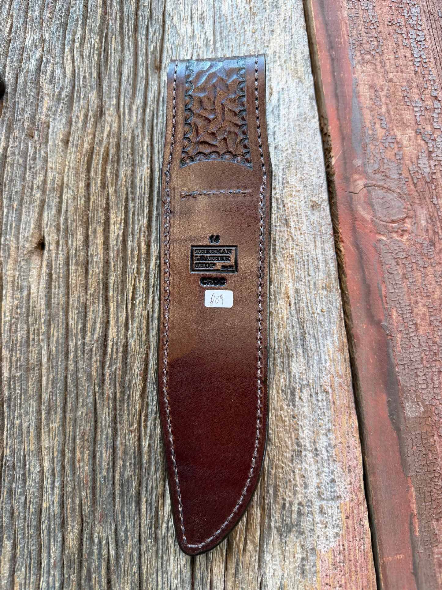 New Randall Model 14 Sheath in Exotic Army Green Crocodile from Treeman.