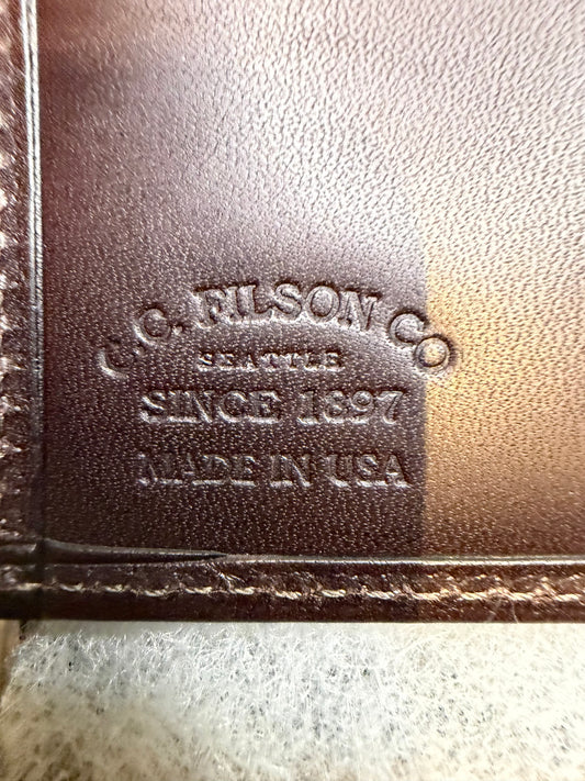 Filson All Leather Packer Wallet in Brown, new in the box. Rare item in soft Horween leather. Made in USA