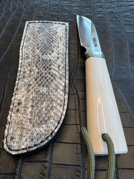 Randall Cattleman Model Sheath in Exotic Rattlesnake Skin from Treeman. (Sheath only)