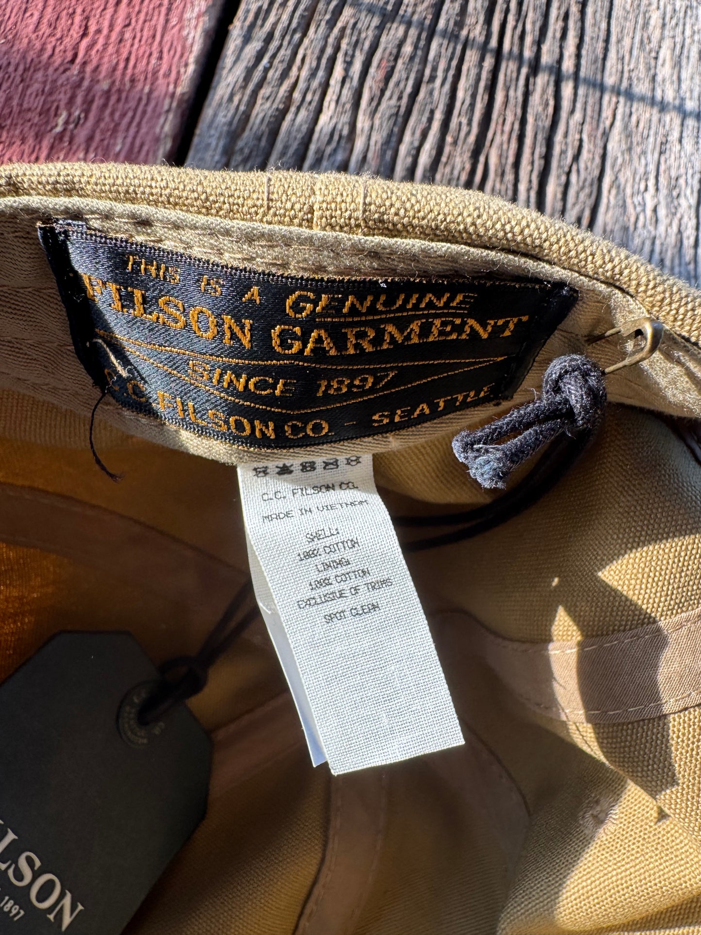 FILSON DRY TIN LOW-PROFILE LOGGER CAP GOLDEN TAN/DEER NWT 20263610 1St