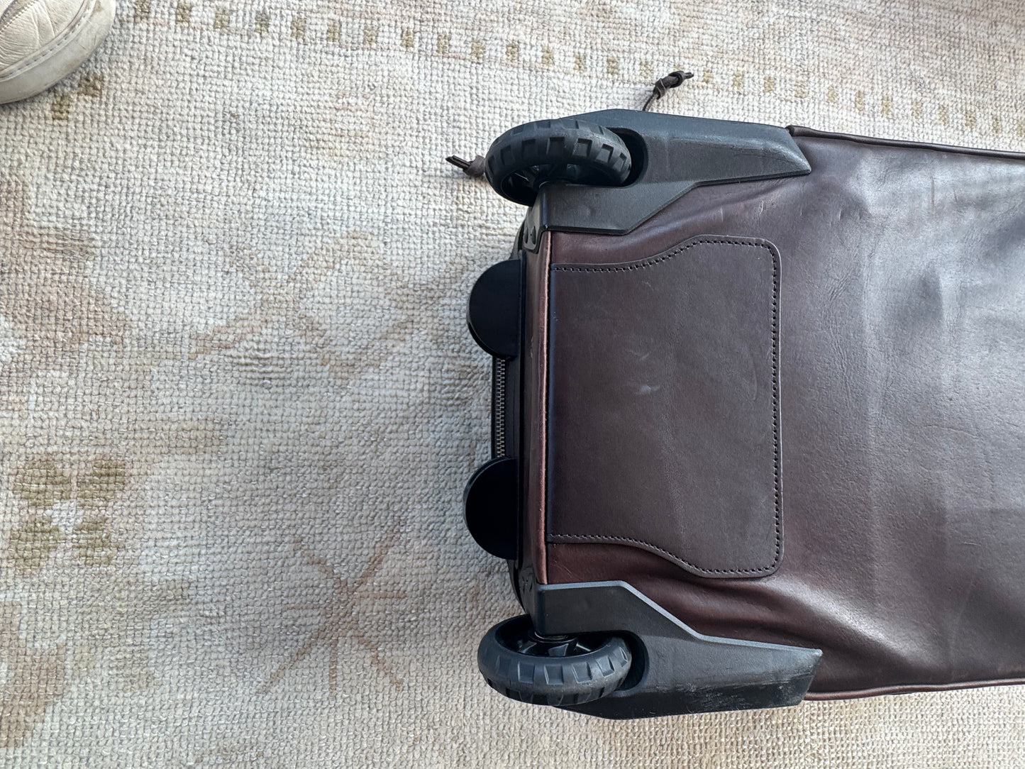 Nice Filson Sierra Weatherproof Leather Rolling Carry-On Bag Luggage 11070439