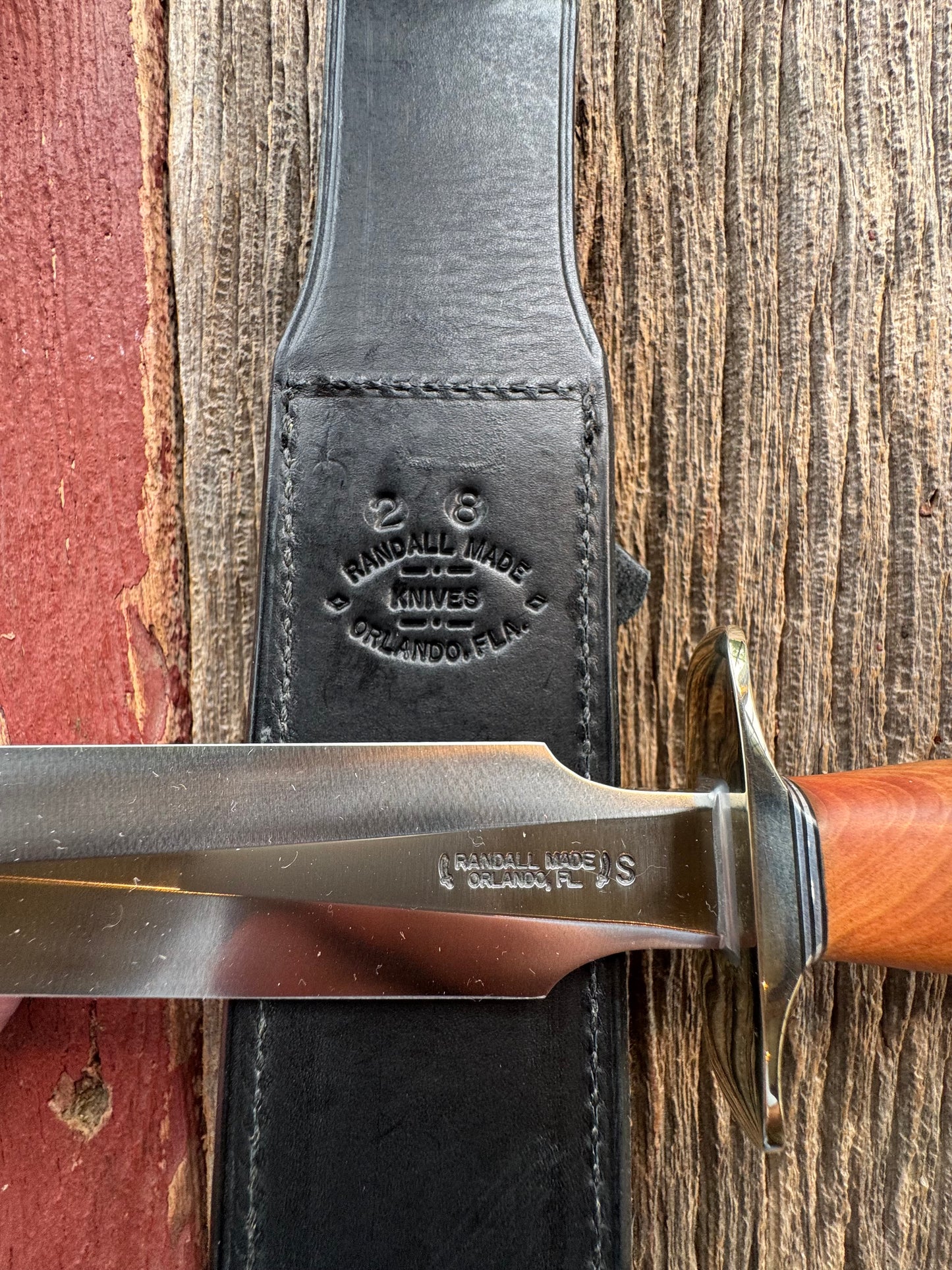 Like new Randall Model 2-8 Stainless steel blade, Nickel silver hilt and butt cap. Black leather sheath. Thuya wood handle.