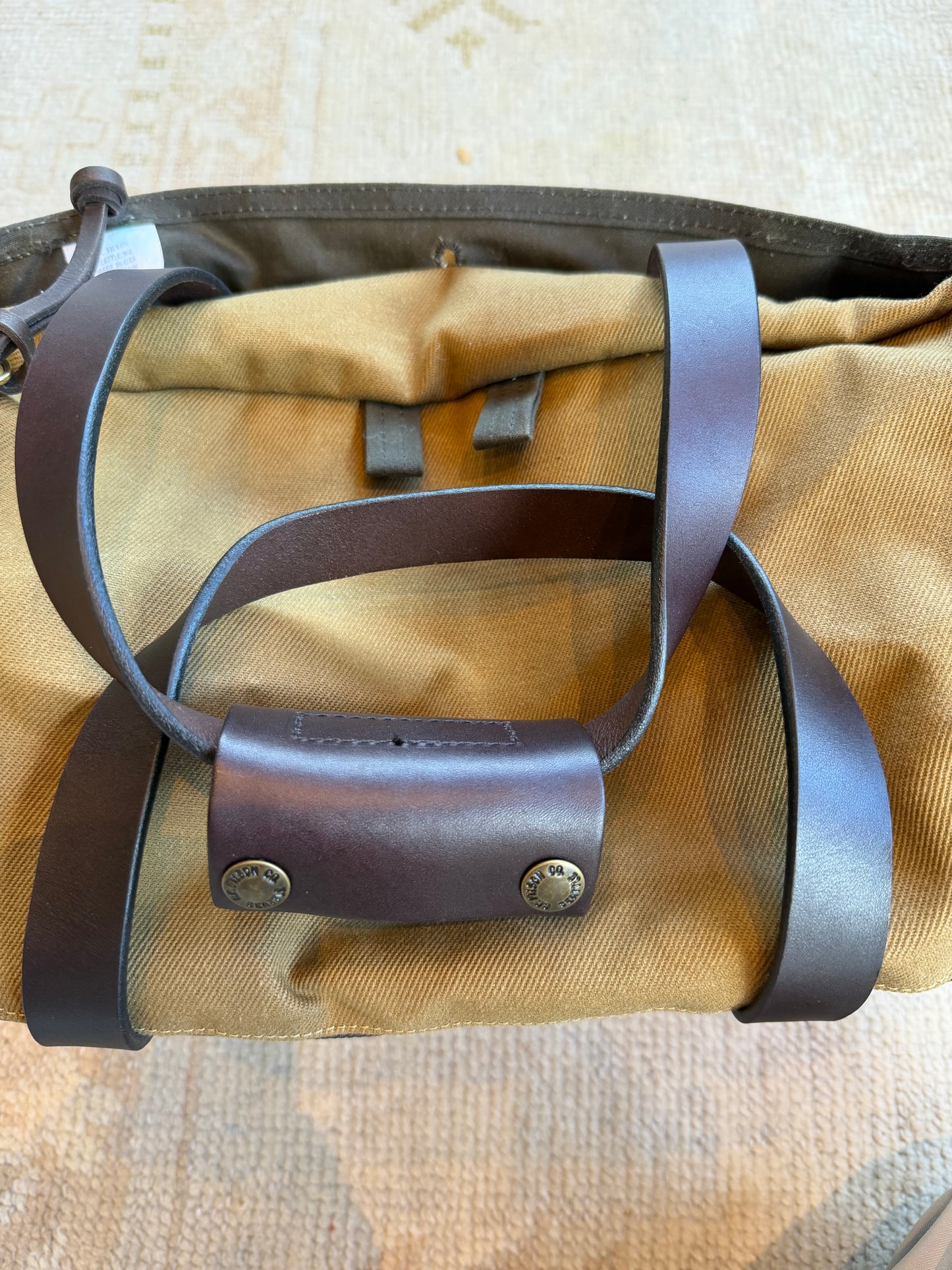 New without tags USA MADE Filson Heritage Sportsman Tan and Otter Green. -11070073