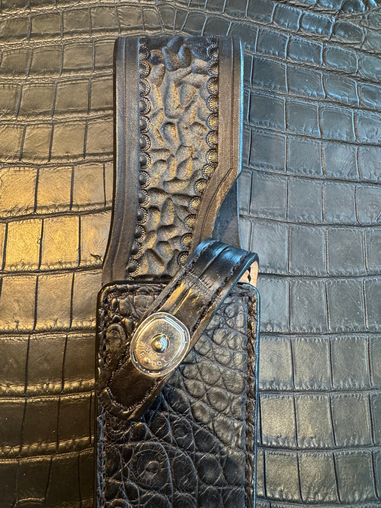 Randall Model 2-7 Exotic Sheath in Black Crocodile by Treeman.