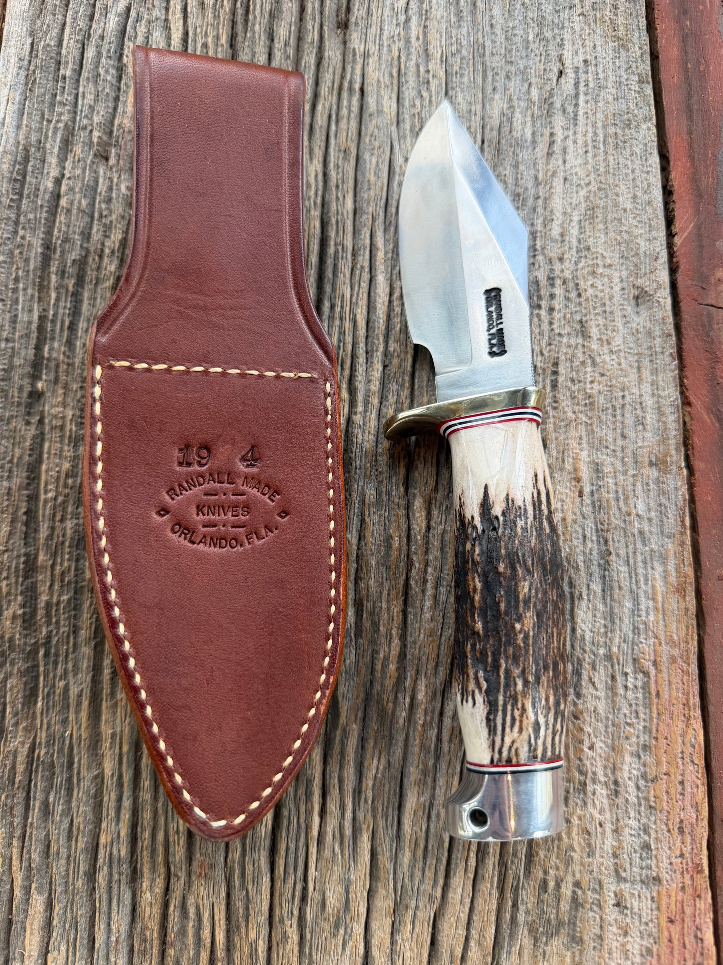 Nice Randall Model 19-4 with a Gnarly Stag. Nickel silver Single Hilt and Aluminum crows beak Butt plate. RWB spacers.