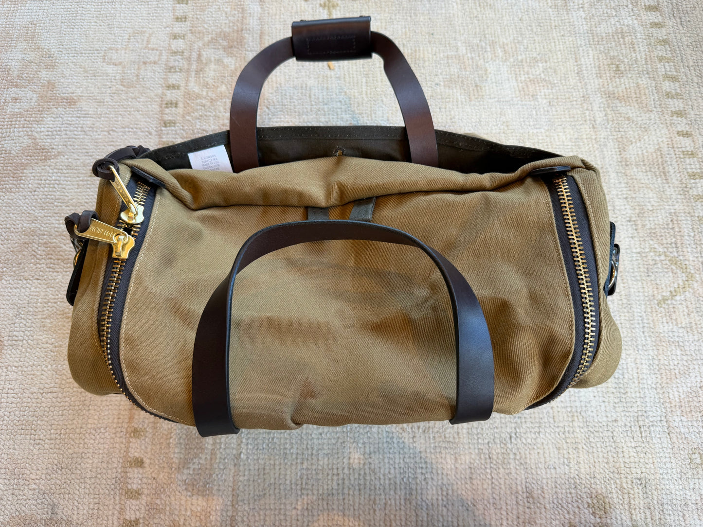 New without tags USA MADE Filson Heritage Sportsman Tan and Otter Green. -11070073