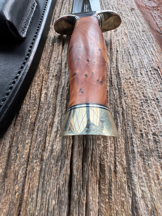 Like new Randall Model 2-8 Stainless steel blade, Nickel silver hilt and butt cap. Black leather sheath. Thuya wood handle.