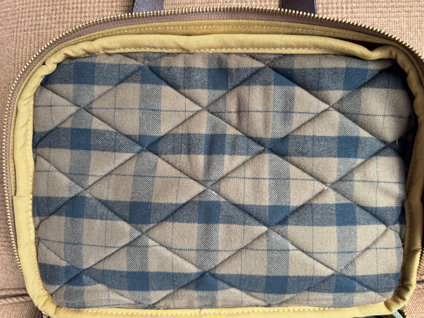 Very Rare Filson Filson 70058 - Tin Cloth Grip or Pistol Case Made in USA