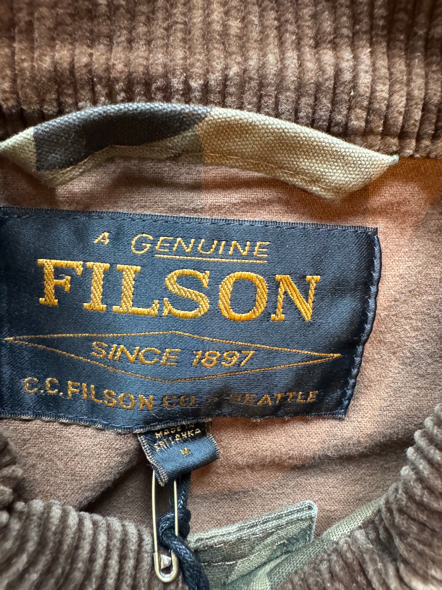 Filson Canvas Outfitter Jacket Tundra or Camo Size Medium Sold out at Filson