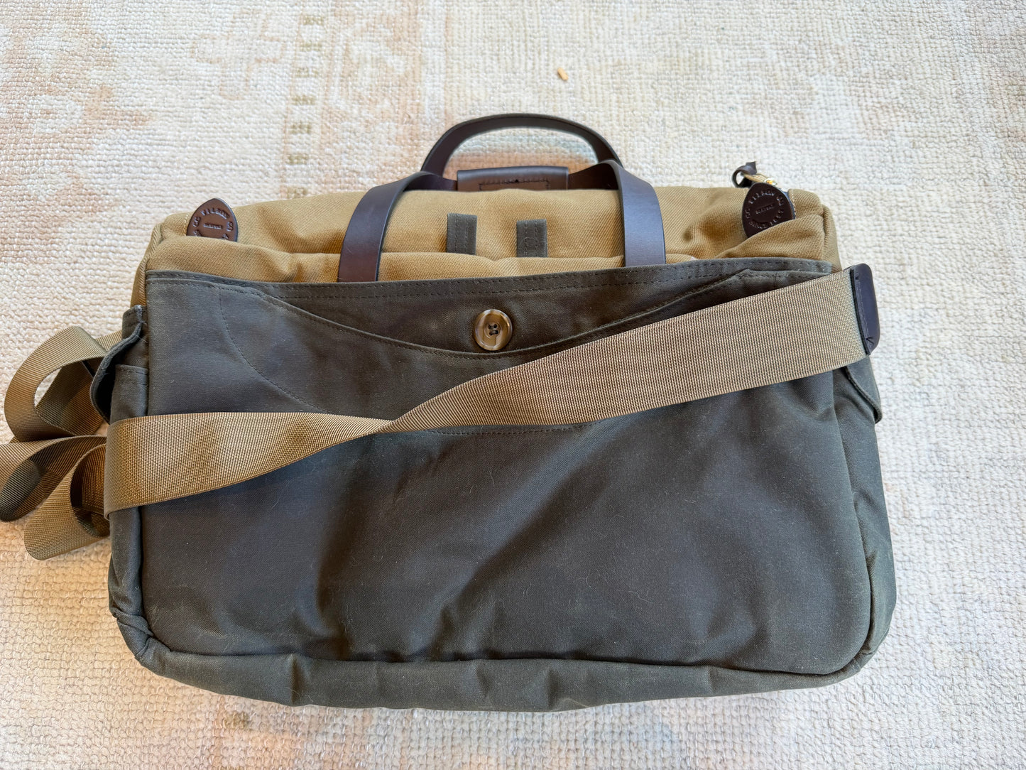 New without tags USA MADE Filson Heritage Sportsman Tan and Otter Green. -11070073