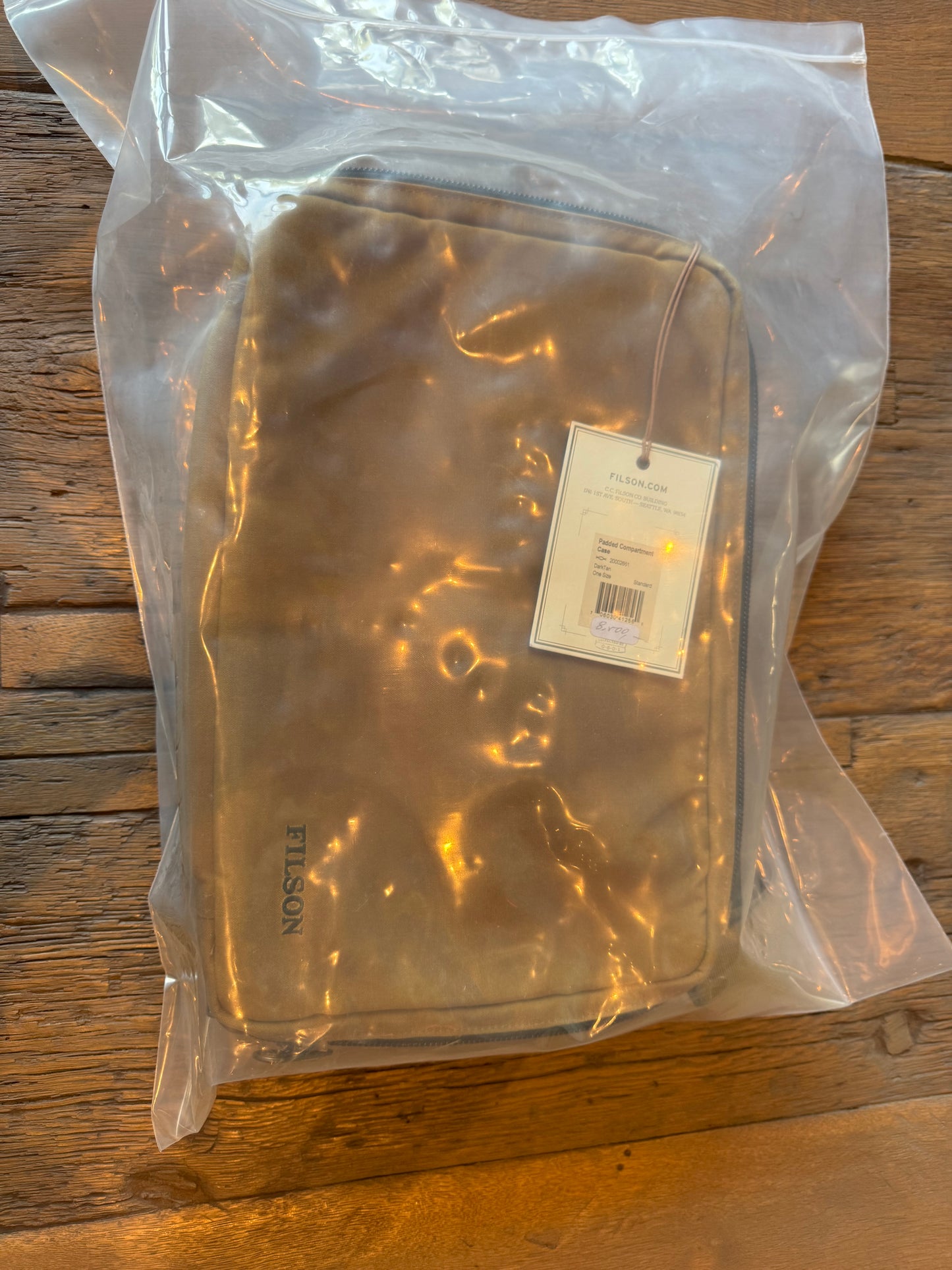 RARE NEW WITH TAGS FILSON PADDED COMPARTMENT CASE | DARK TAN | USA| # 2002661| CAMERA LENSES| FISHING REELS