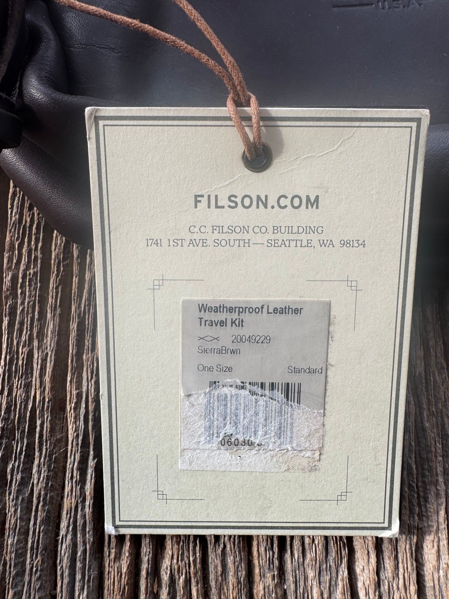 NWT Filson Weatherproof Leather Dopp or Travel Kit in Sierra Brown Grail Rare