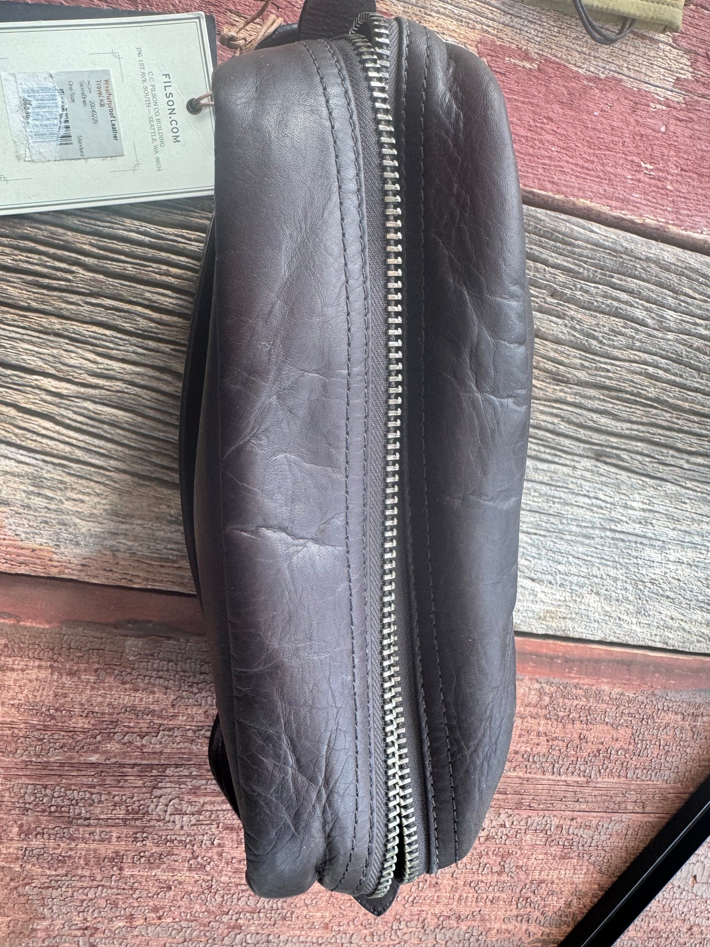 NWT Filson Weatherproof Leather Dopp or Travel Kit in Sierra Brown Grail Rare