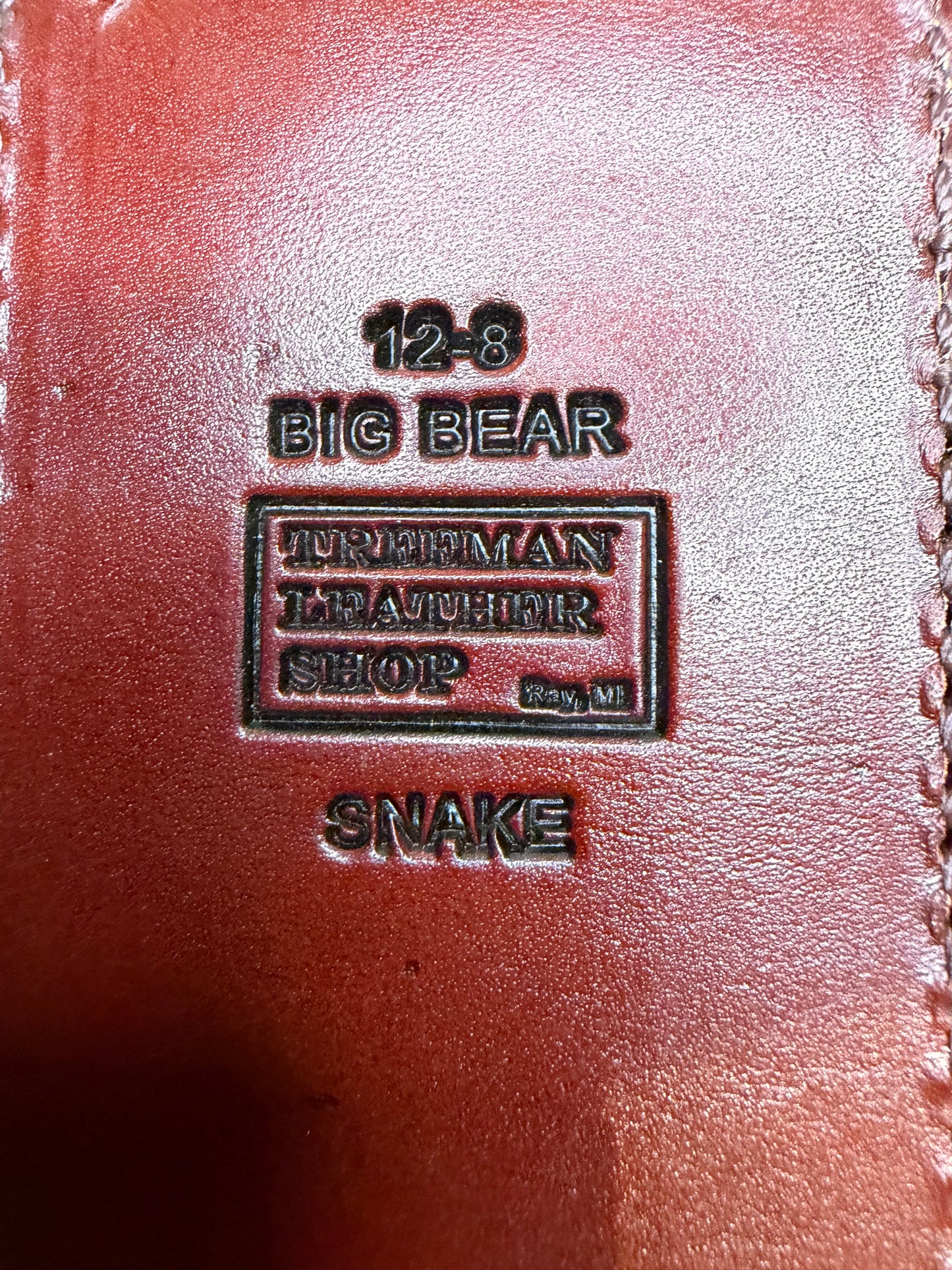 Randall Model 12-8 Big Bear Sheath in Exotic West Texas Yellow Gopher Snake from Treeman Sheaths. Great color and pattern on this one.